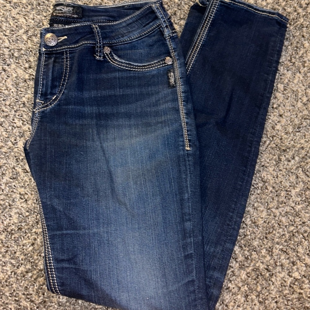 🦋3/$30🦋Silver Suki High Rise Skinny Jeans